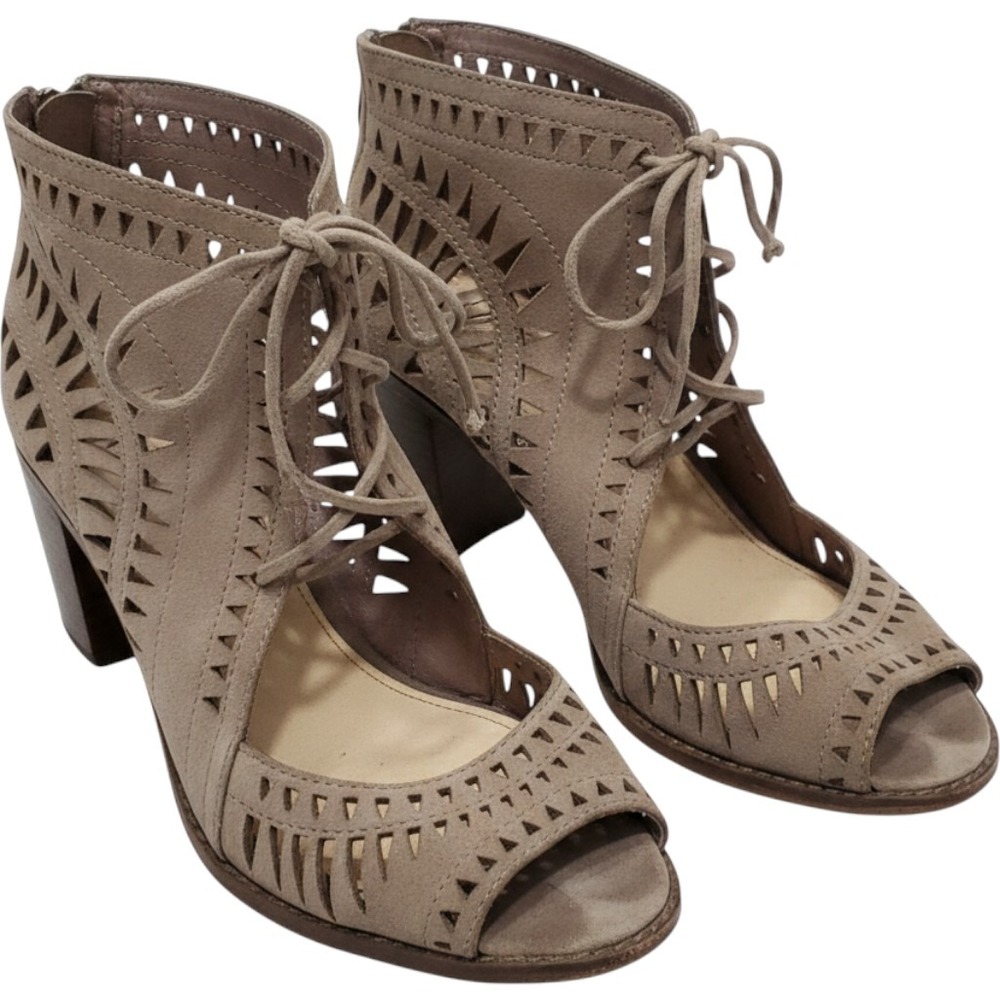 Vince Camuto Taupe Suede Laser Cut Peep Toe‎ Lace Up Block Heel Booties Size 7